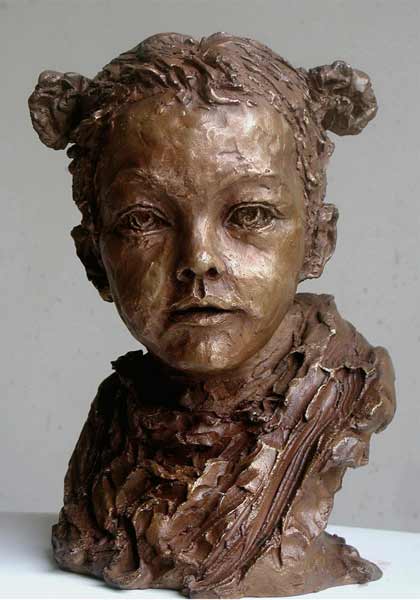 Nacera-Kainou-SARAH, figurative bronze portrait sculpture of small girl